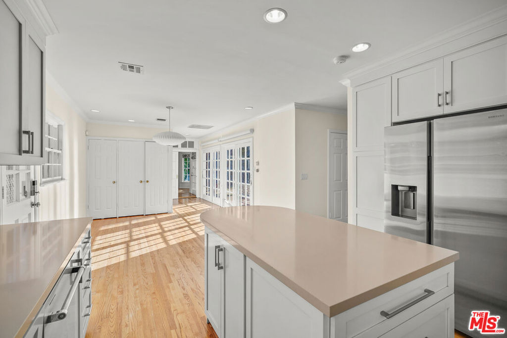 266 Denslow Avenue - Photo 2