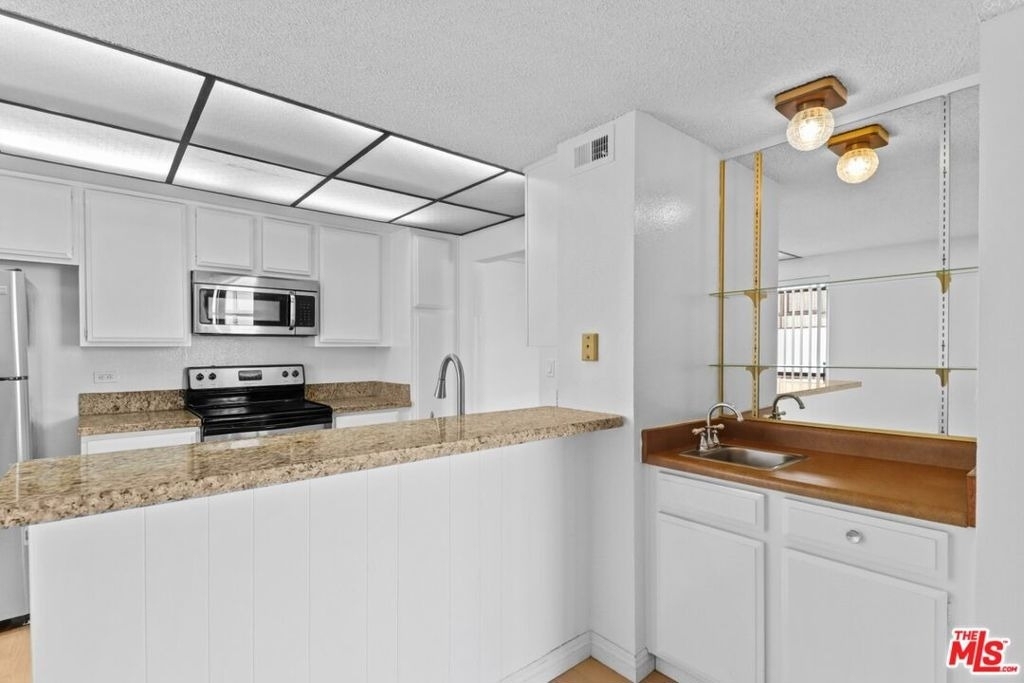 10535 Wilshire Boulevard - Photo 6