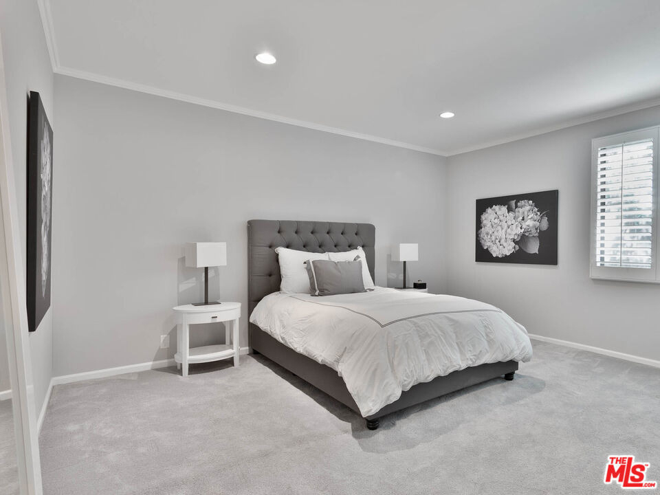 8455 Fountain Avenue - Photo 13