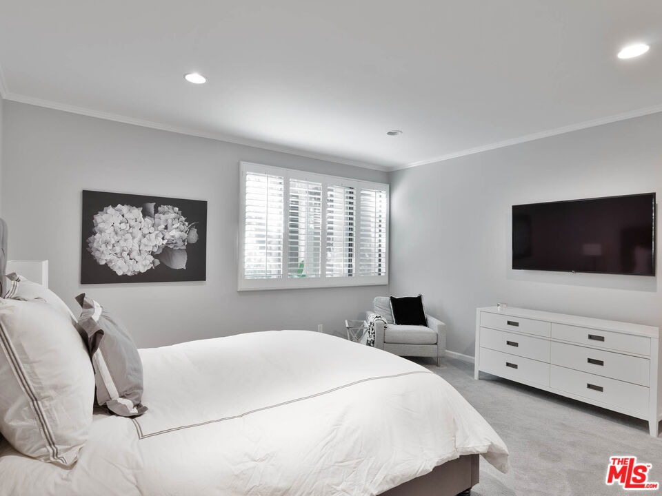 8455 Fountain Avenue - Photo 14