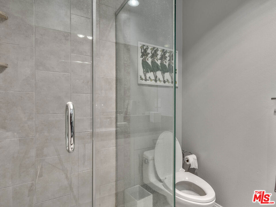 8455 Fountain Avenue - Photo 8