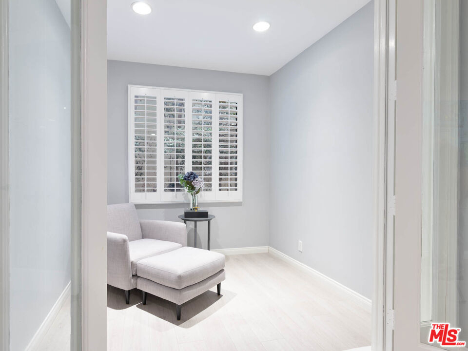 8455 Fountain Avenue - Photo 2