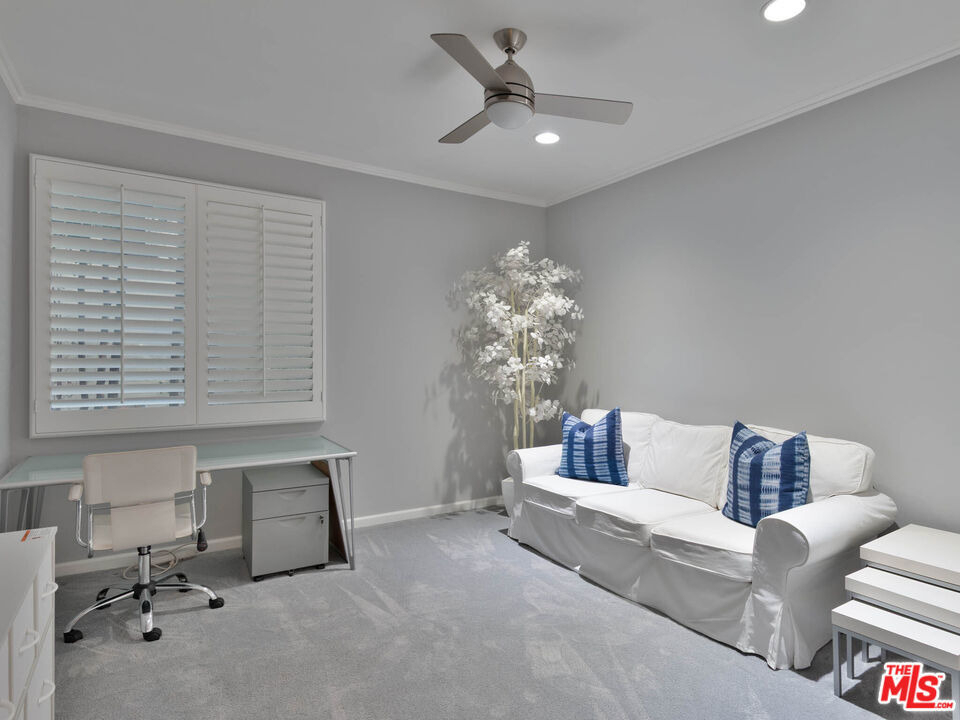 8455 Fountain Avenue - Photo 9