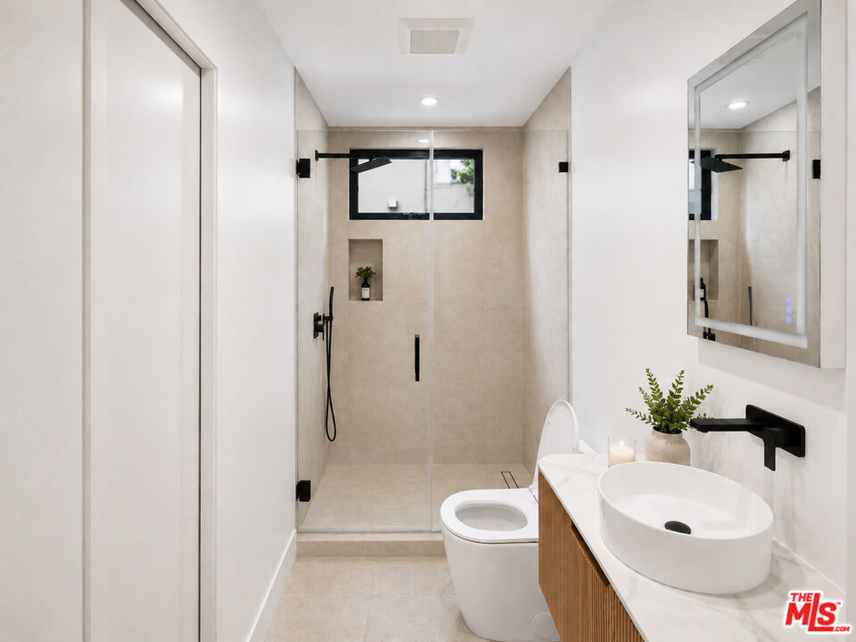 912 N Harper Avenue - Photo 5