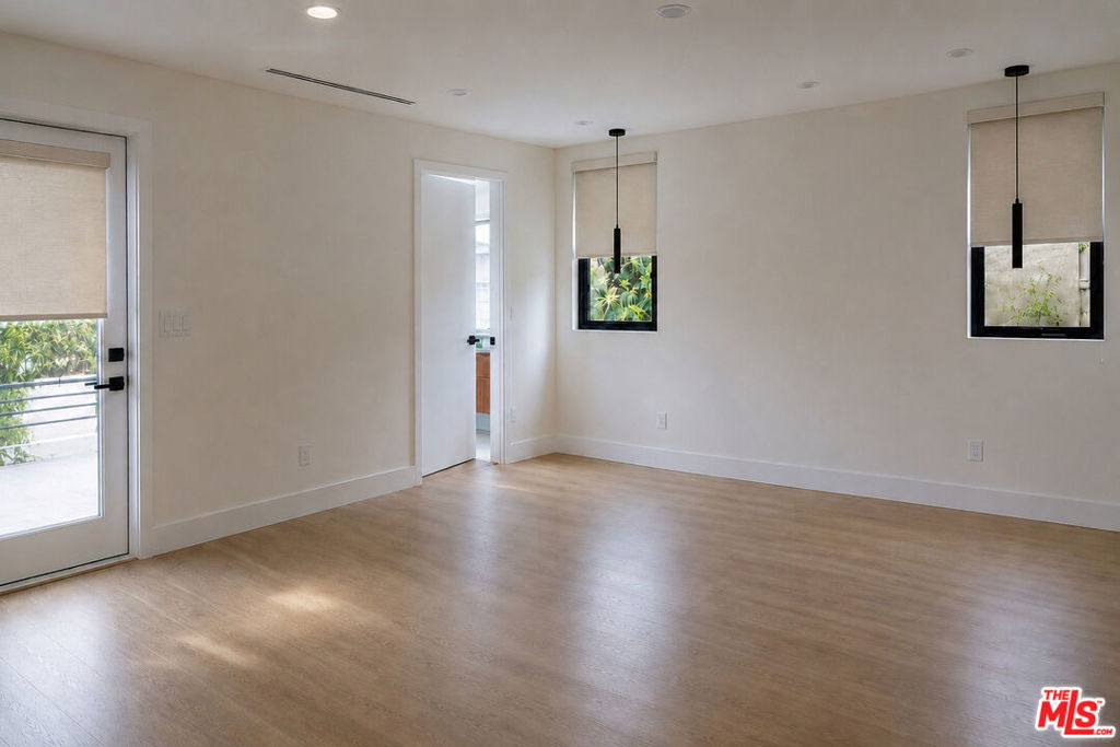 912 N Harper Avenue - Photo 16