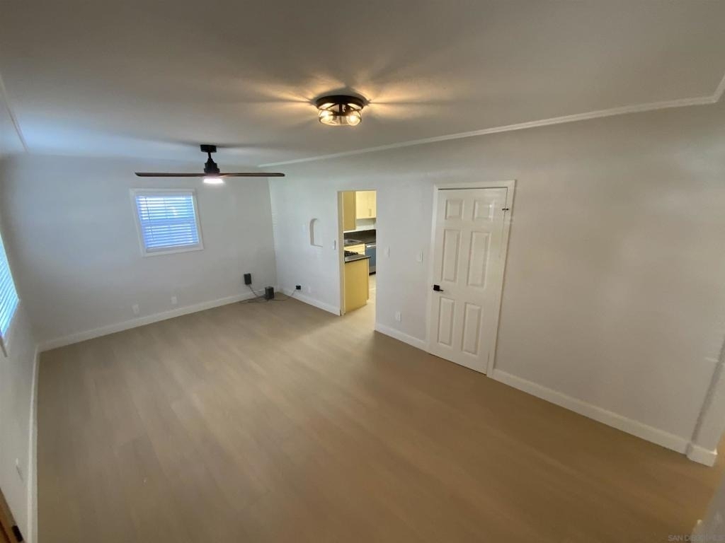 520 Glover Ave - Photo 2