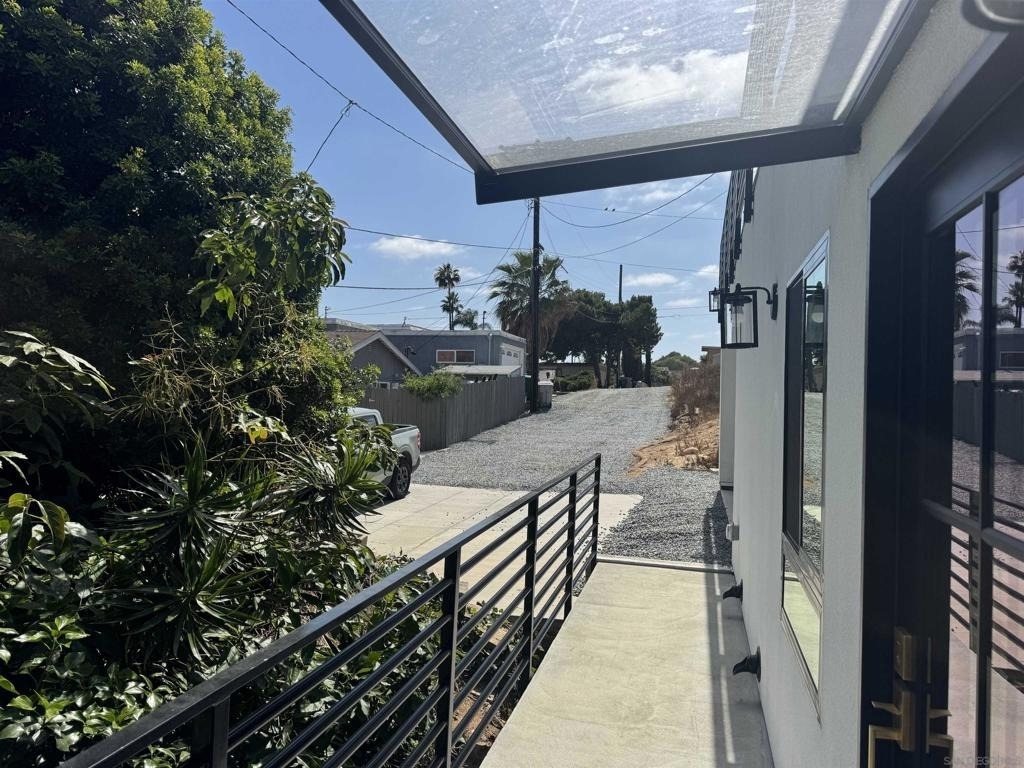 2525 Beryl St - Photo 7
