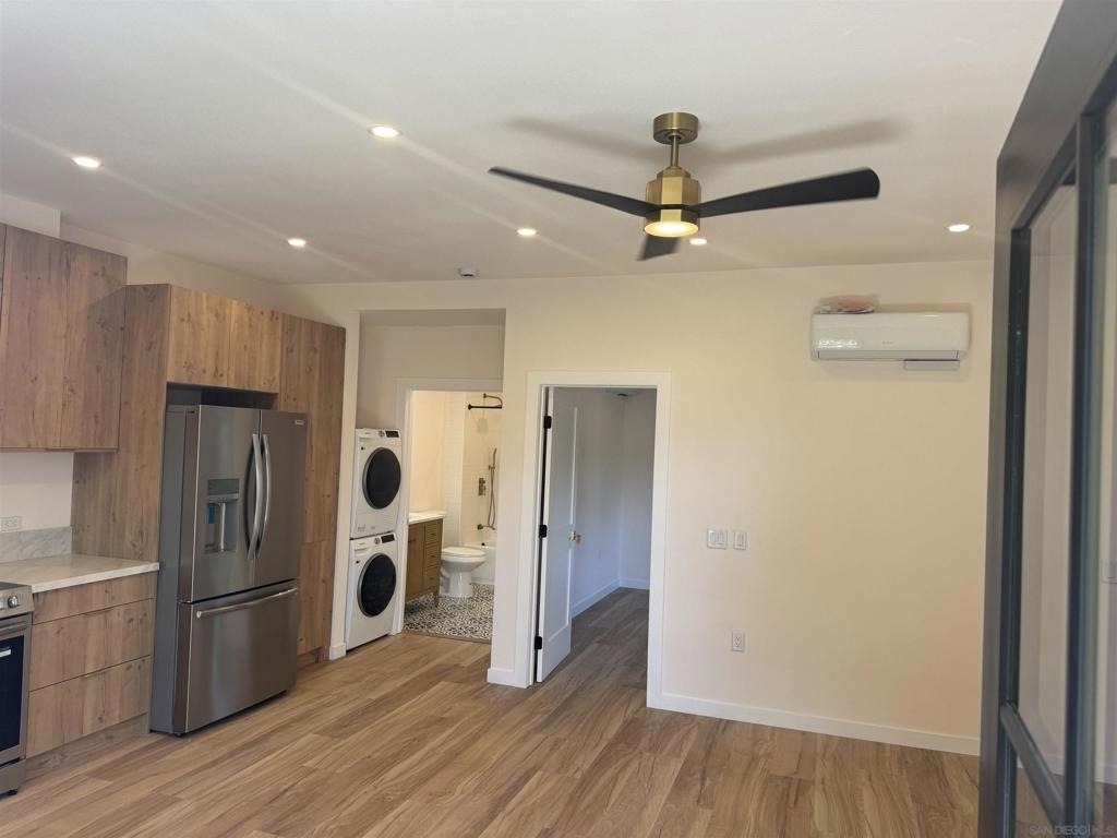 2525 Beryl St - Photo 11