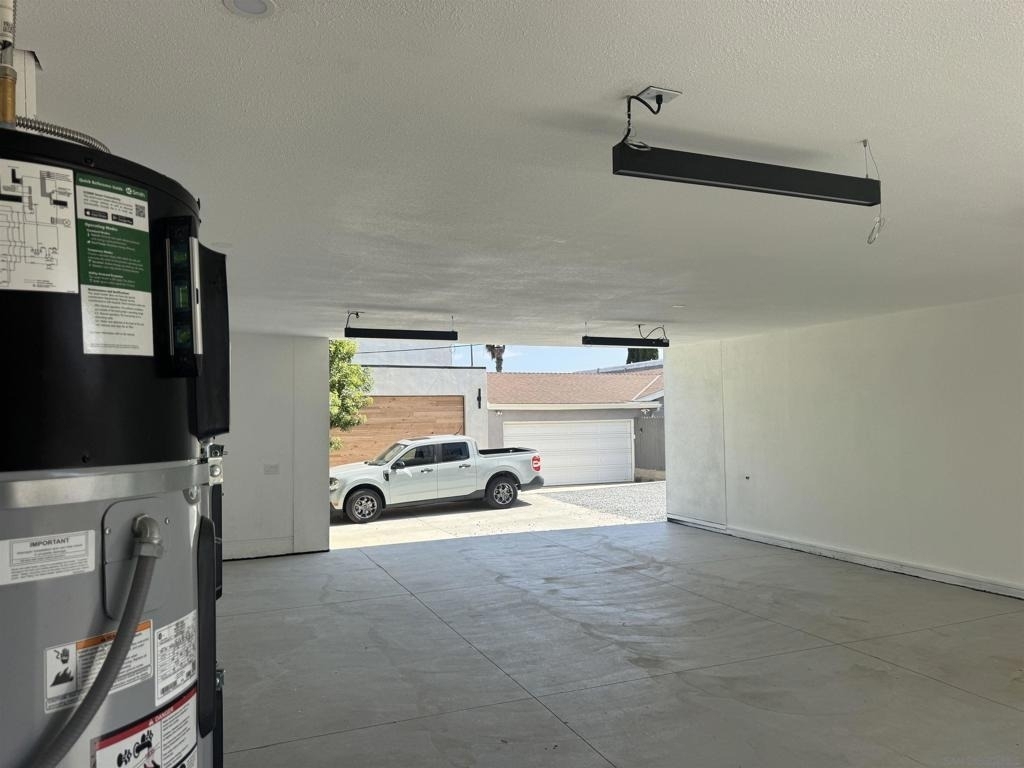 2525 Beryl St - Photo 6