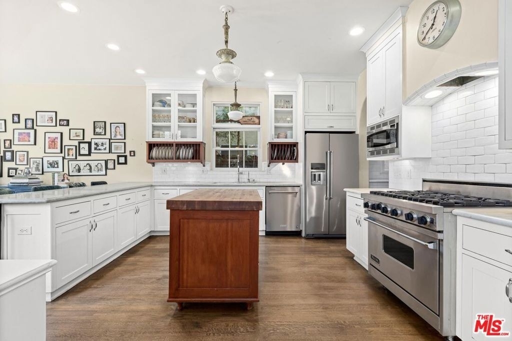 537 N June Street - Photo 5