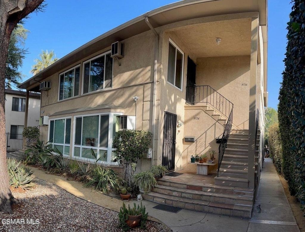 5728 Hazeltine Avenue - Photo 13