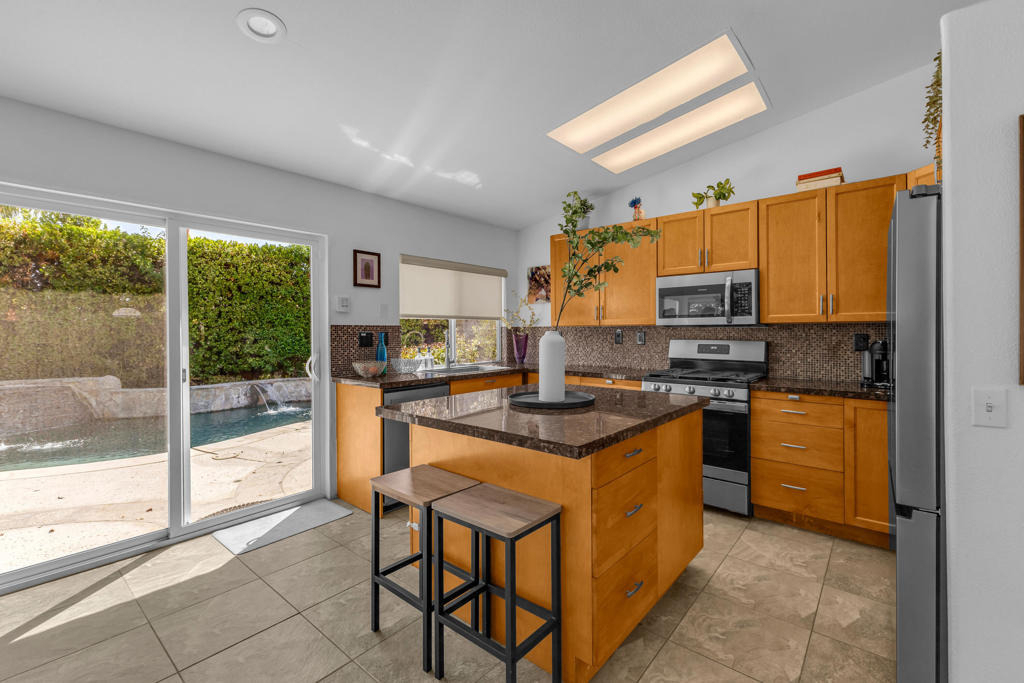 45460 Coldbrook Lane - Photo 2