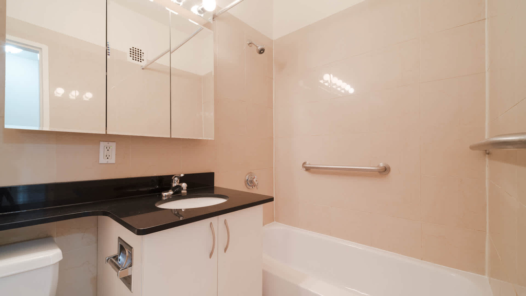 50 West 77th Street - Photo 11