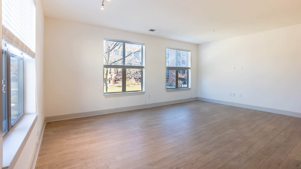 9305 Corporate Blvd - Photo 15