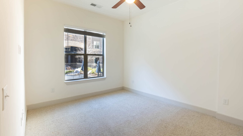 9305 Corporate Blvd - Photo 30