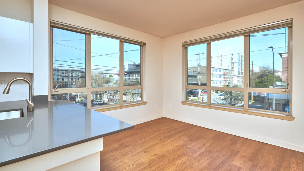 130 Harvard Avenue East - Photo 10