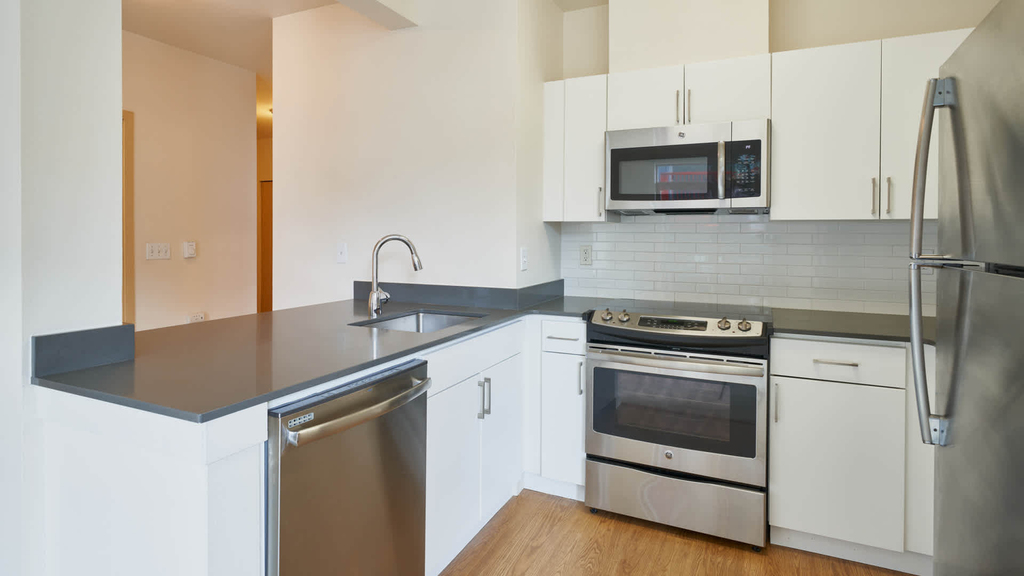 130 Harvard Avenue East - Photo 2