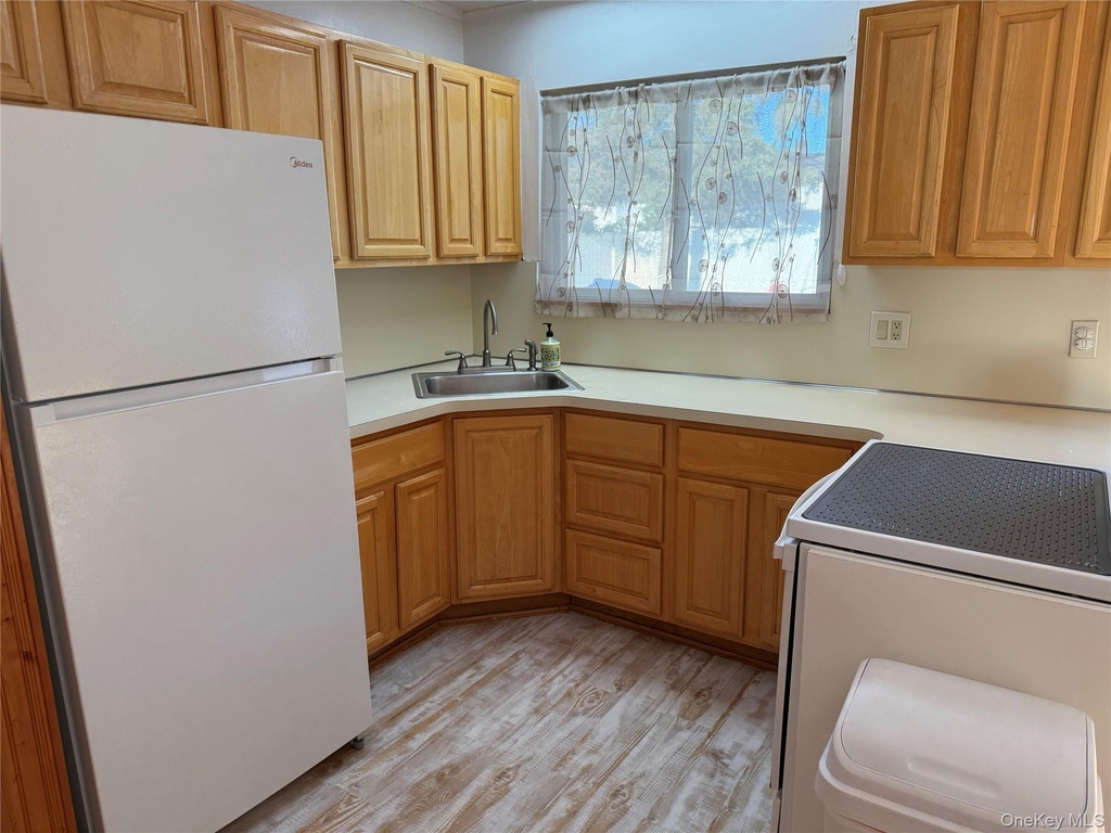 865 Prescott Street - Photo 9