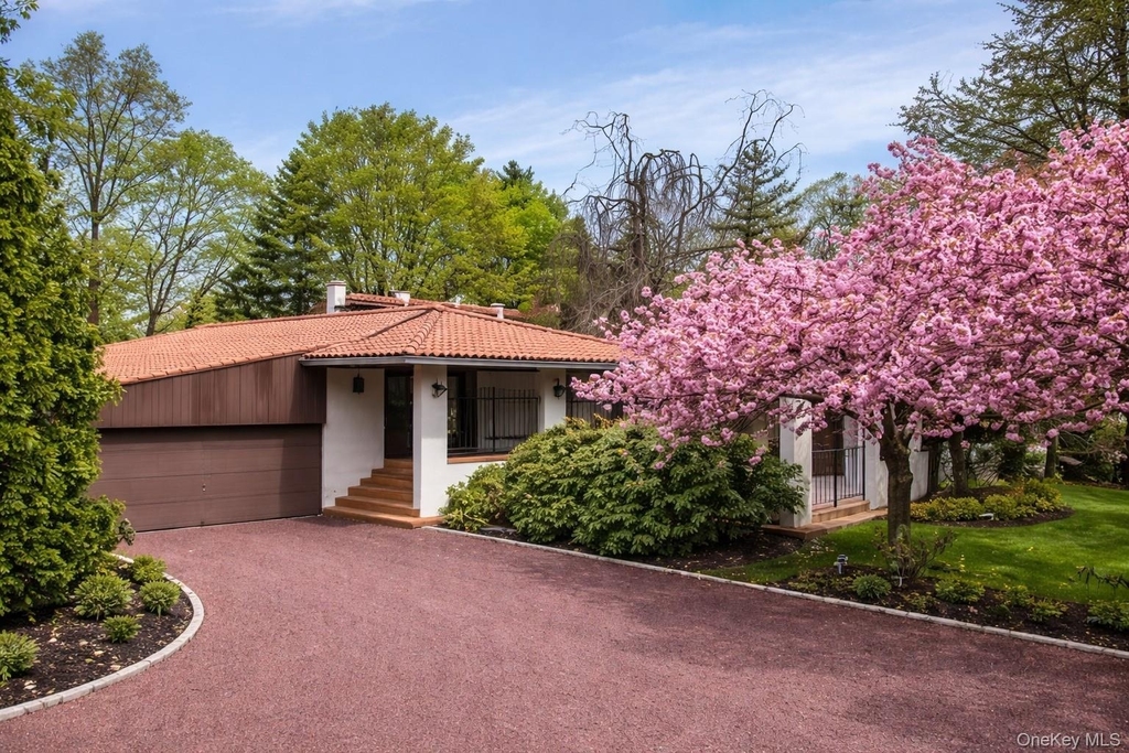 8 Plaka Court - Photo 1