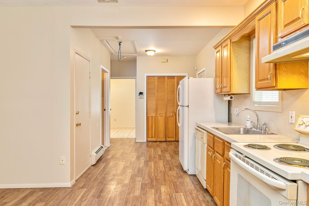 4 Brooktree Court - Photo 10