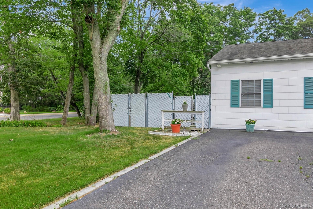 4 Brooktree Court - Photo 1