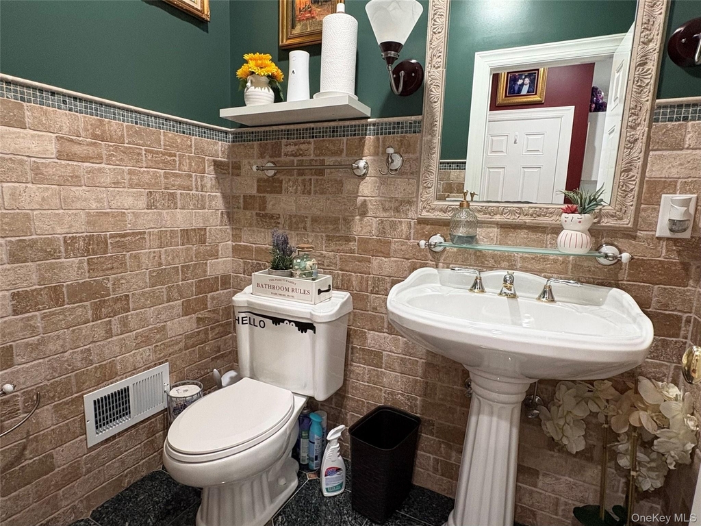 267 Dante Avenue - Photo 14