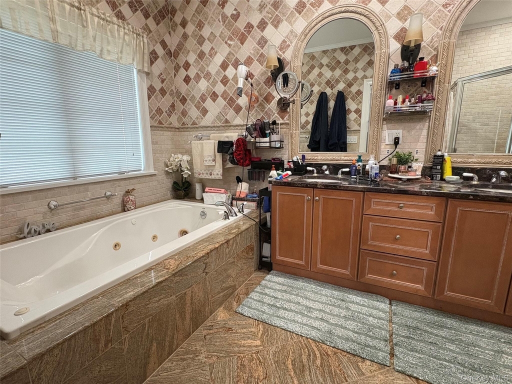 267 Dante Avenue - Photo 17