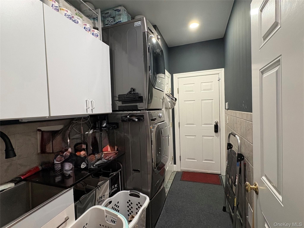 267 Dante Avenue - Photo 18