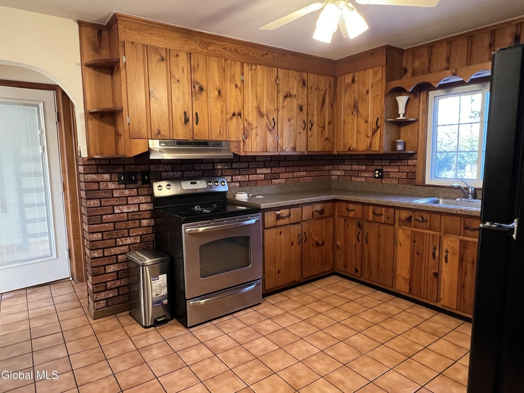 24 Venezio Avenue - Photo 2