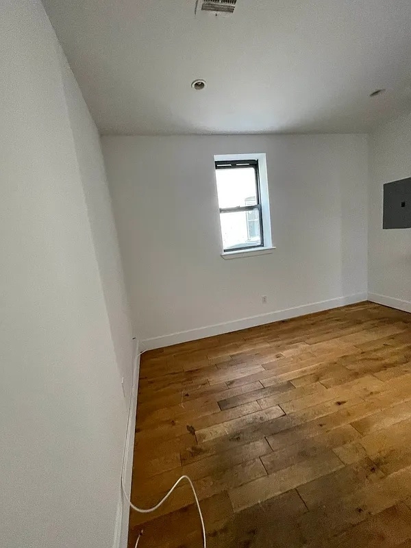 1020 Park Place - Photo 4
