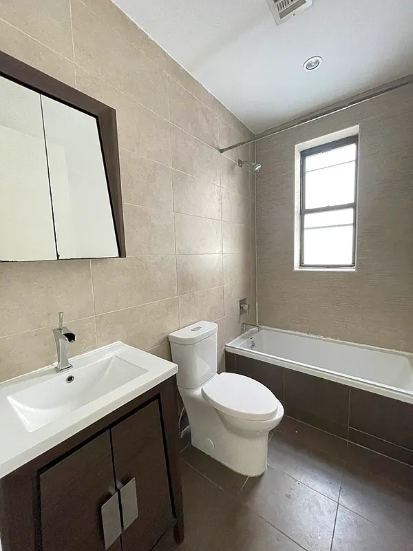 1020 Park Place - Photo 3