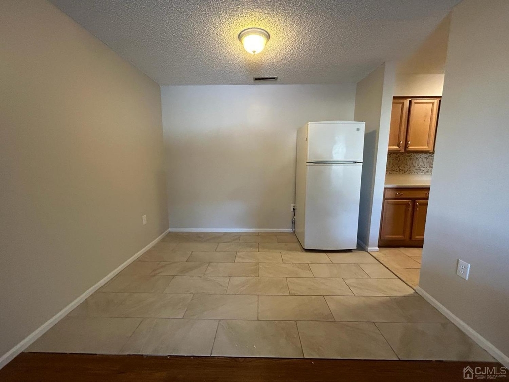 614 Aspen Drive - Photo 2