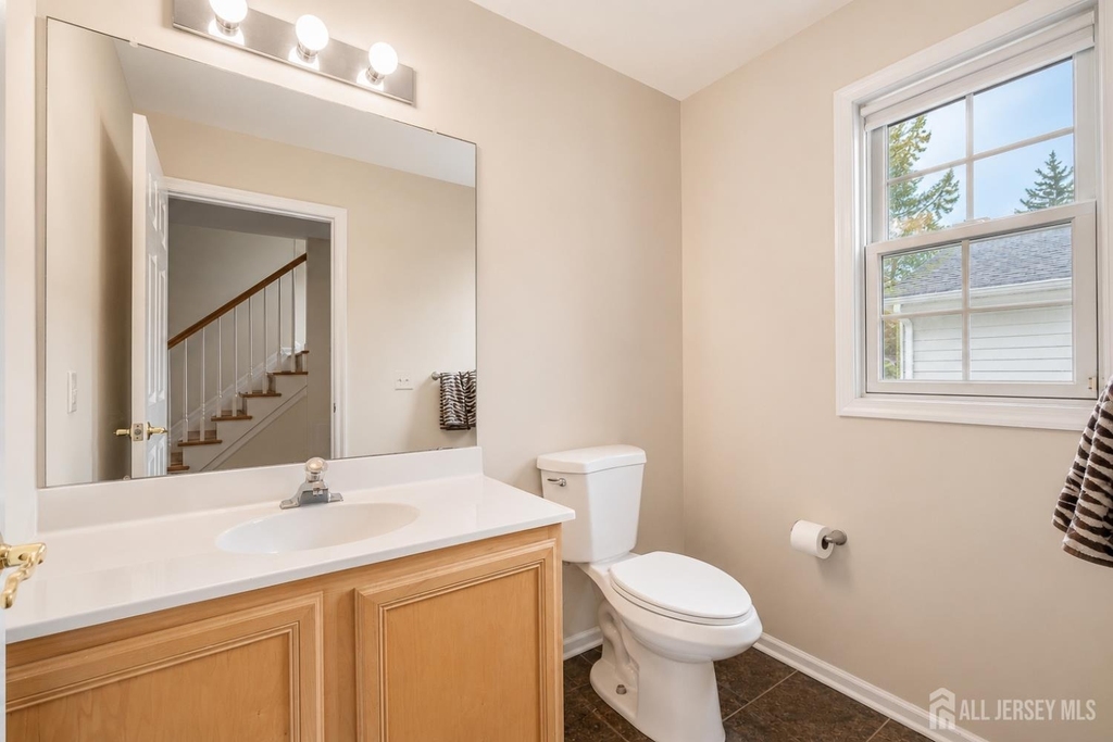 812 Columbus Avenue - Photo 15