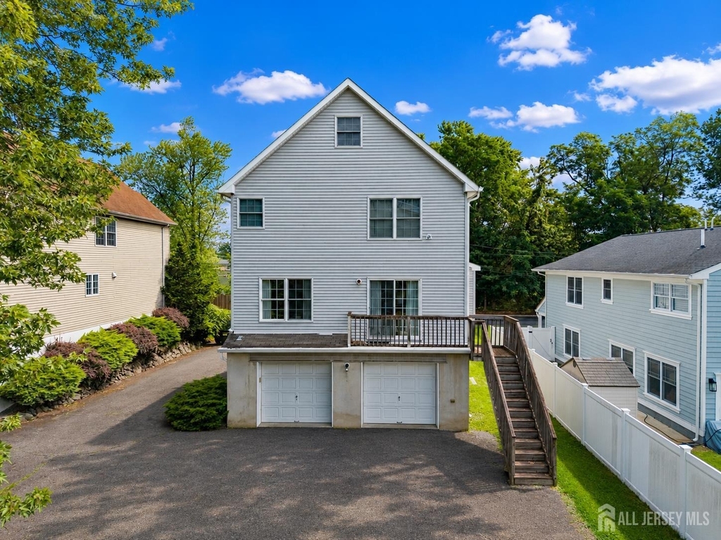 812 Columbus Avenue - Photo 4