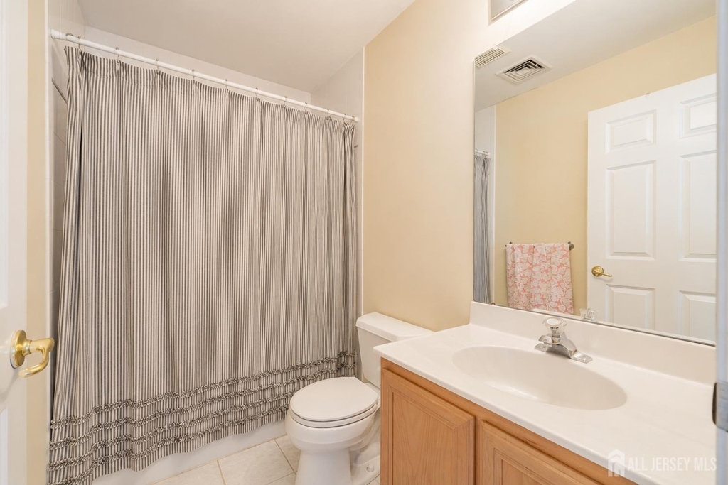 812 Columbus Avenue - Photo 18