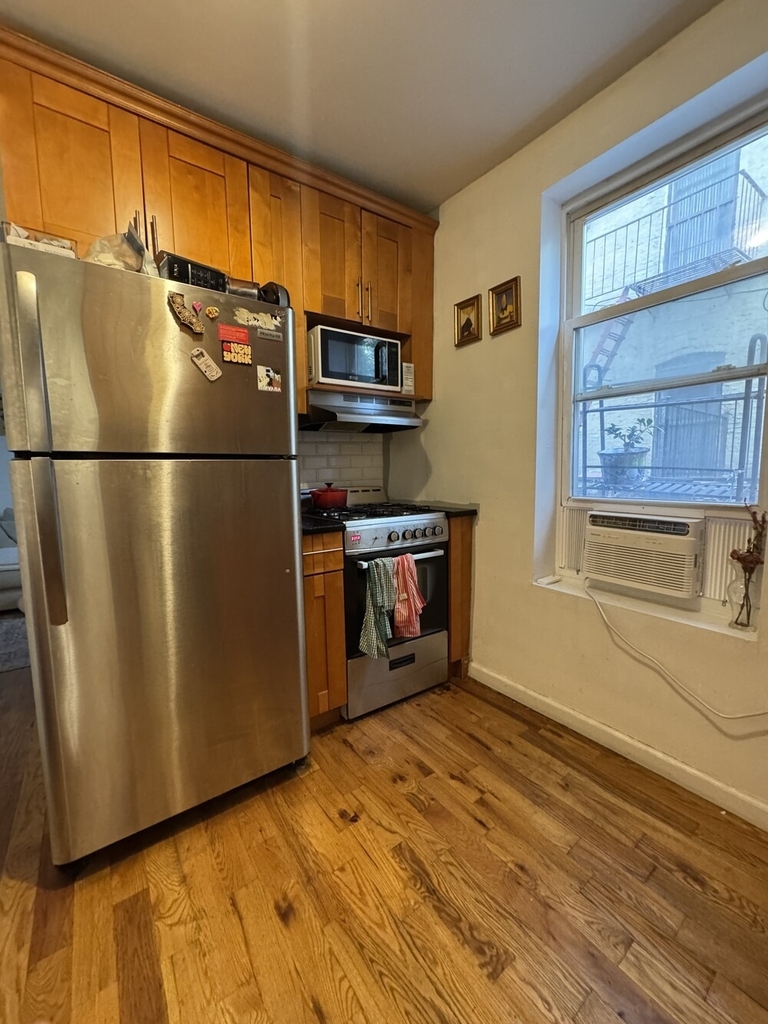 264 E 2nd Street - Photo 5