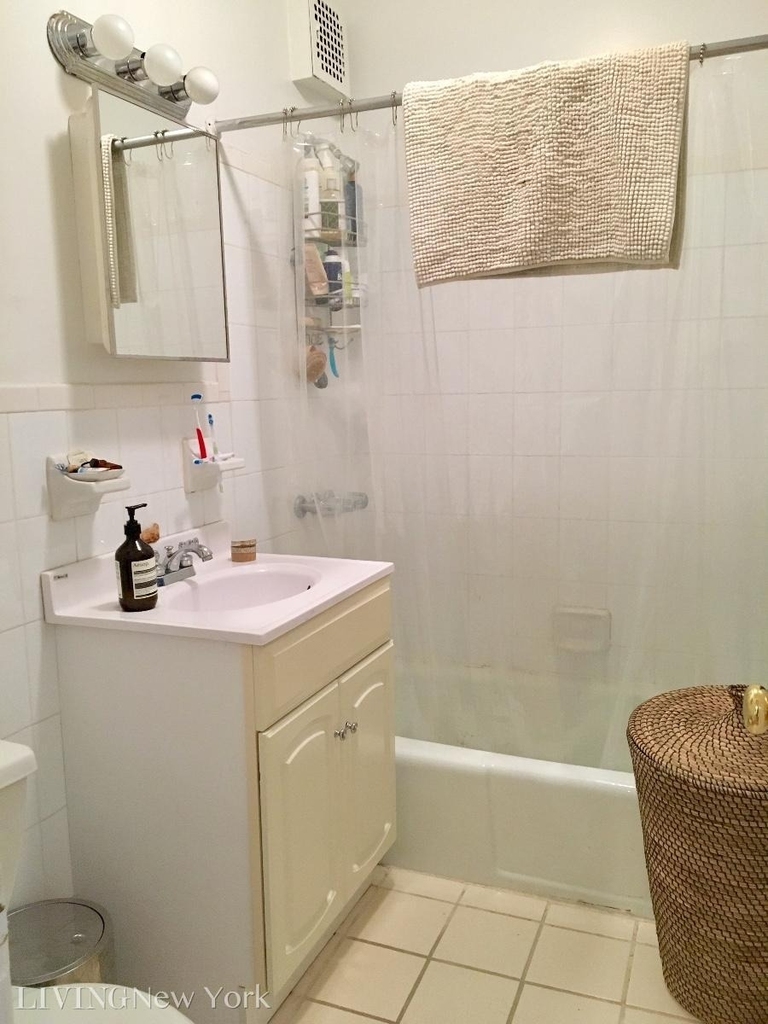 344 E 20th Street - Photo 6