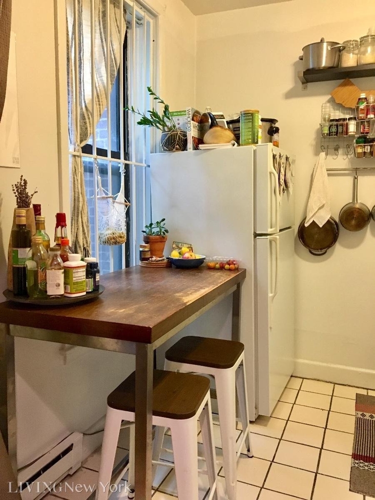 344 E 20th Street - Photo 4