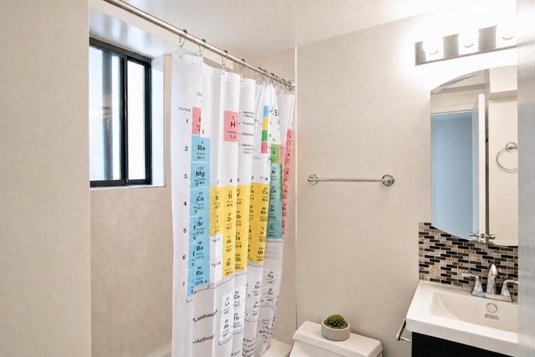 306 Mott Street - Photo 4