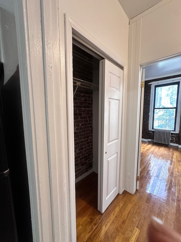 435 East 46th Street - Photo 3