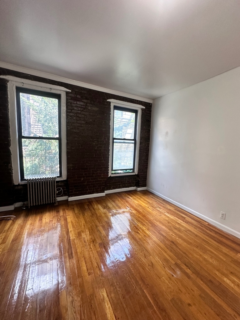 435 East 46th Street - Photo 1