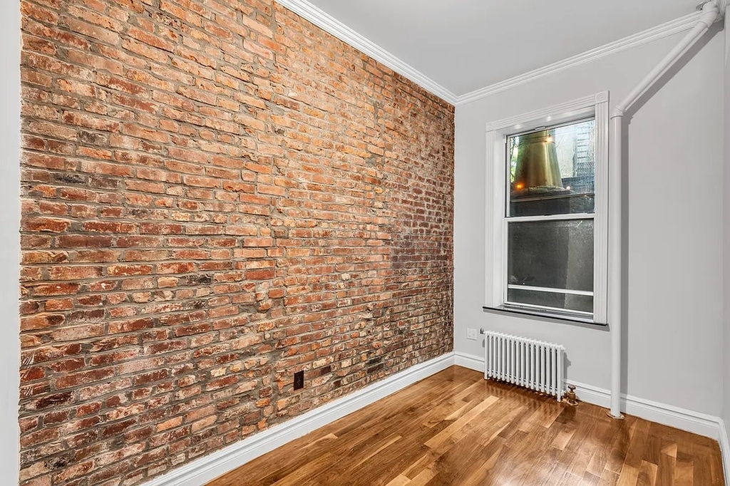  Hudson Street between West 11th & Perry Street  - Photo 1