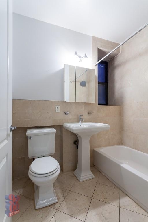 Copy of 52 Barrow Street, Unit 3a - Photo 3