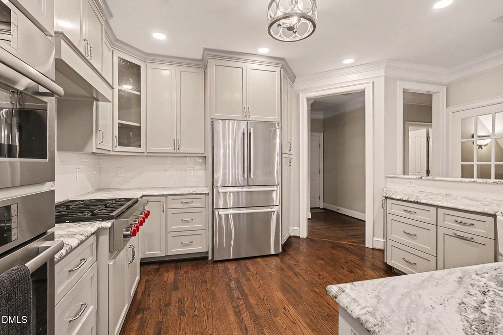6121 Carlyle Drive - Photo 6