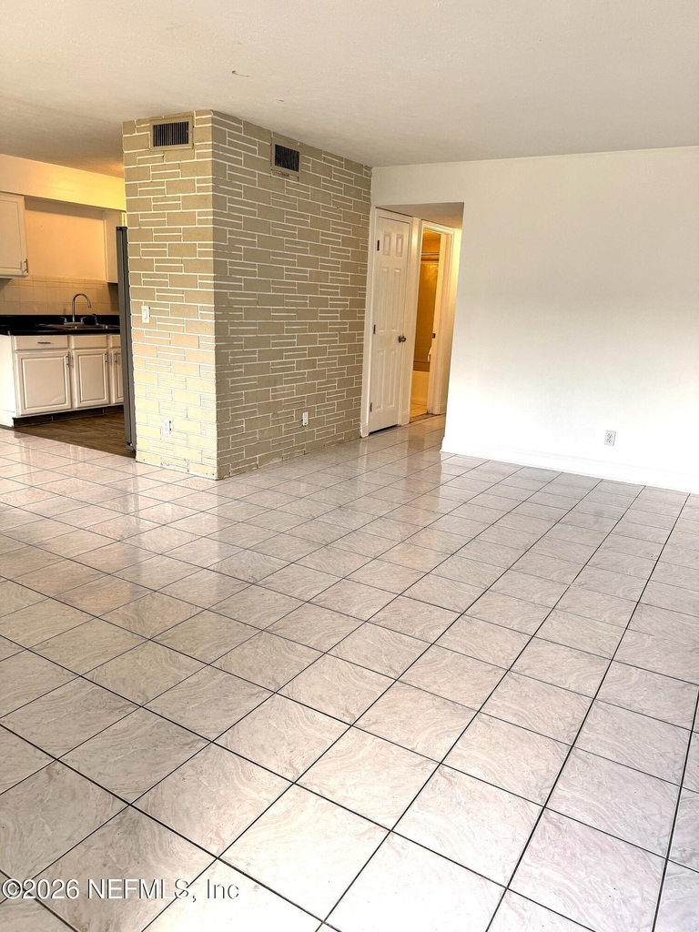 2856 Beachwood Boulevard - Photo 1