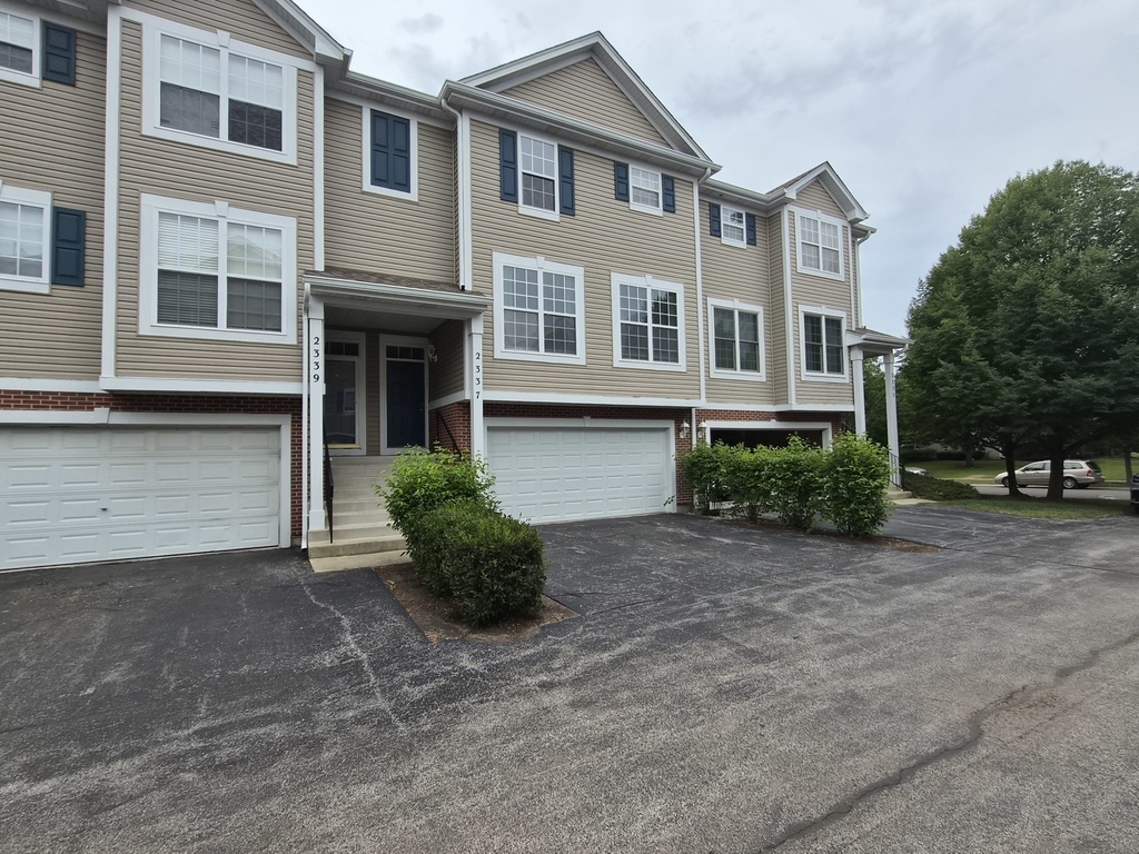 2337 Hudson Circle - Photo 1