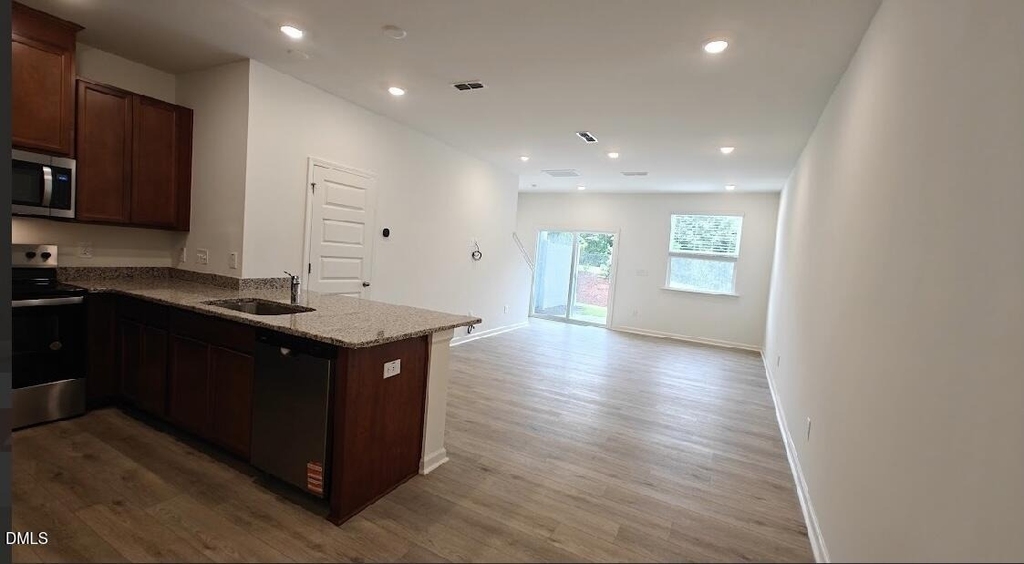 1117 Mountain Crown Street - Photo 4