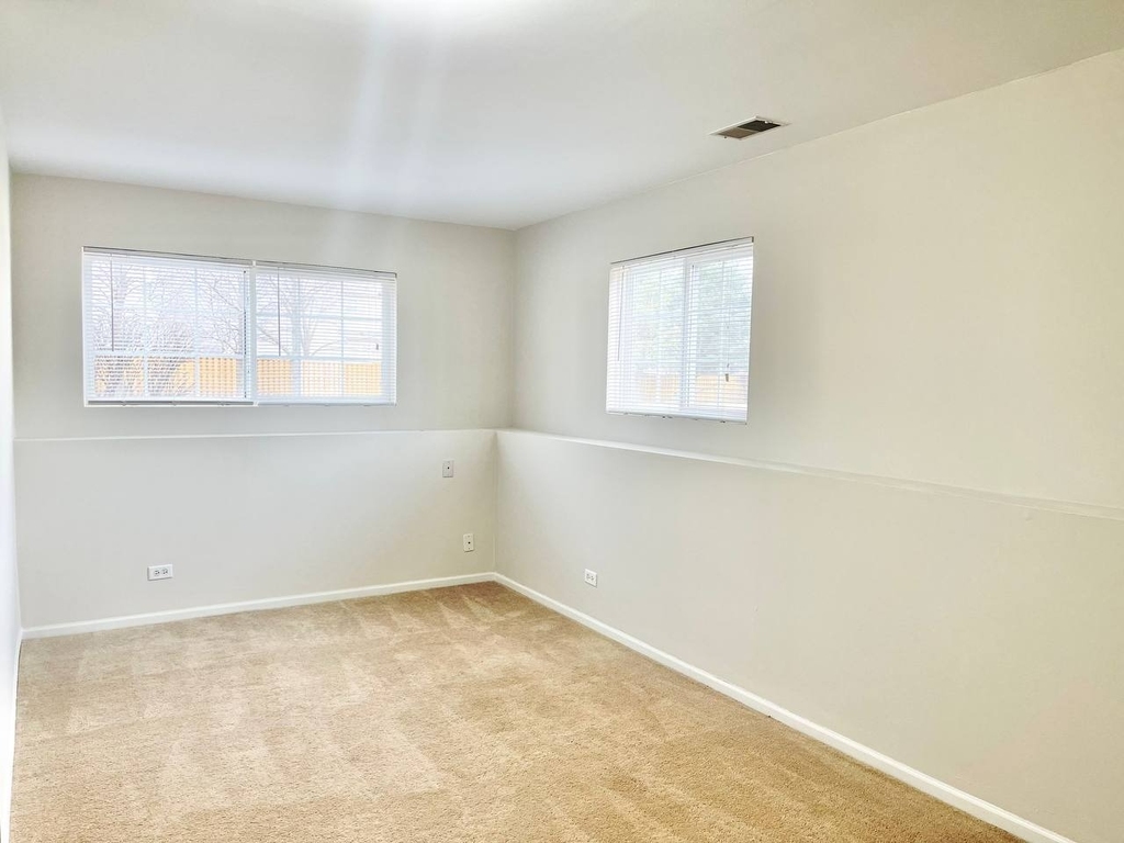 1950 Middlebury Drive - Photo 13