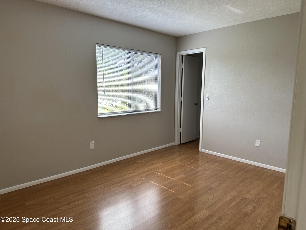511 Dinner Street Ne - Photo 9