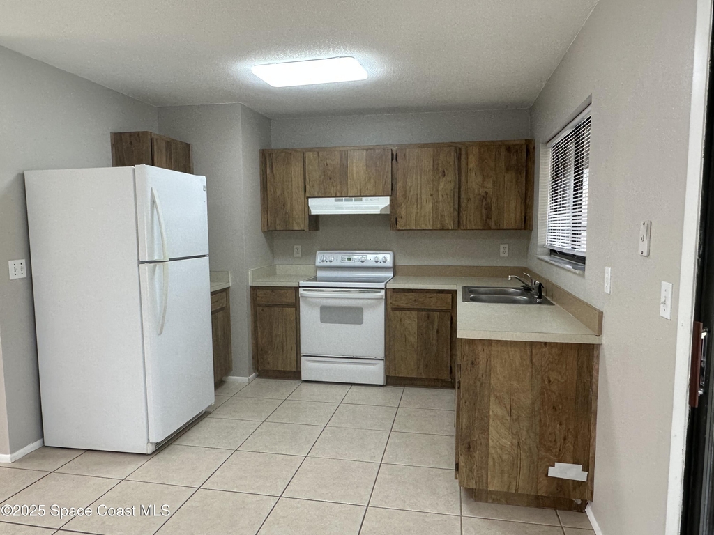 511 Dinner Street Ne - Photo 5